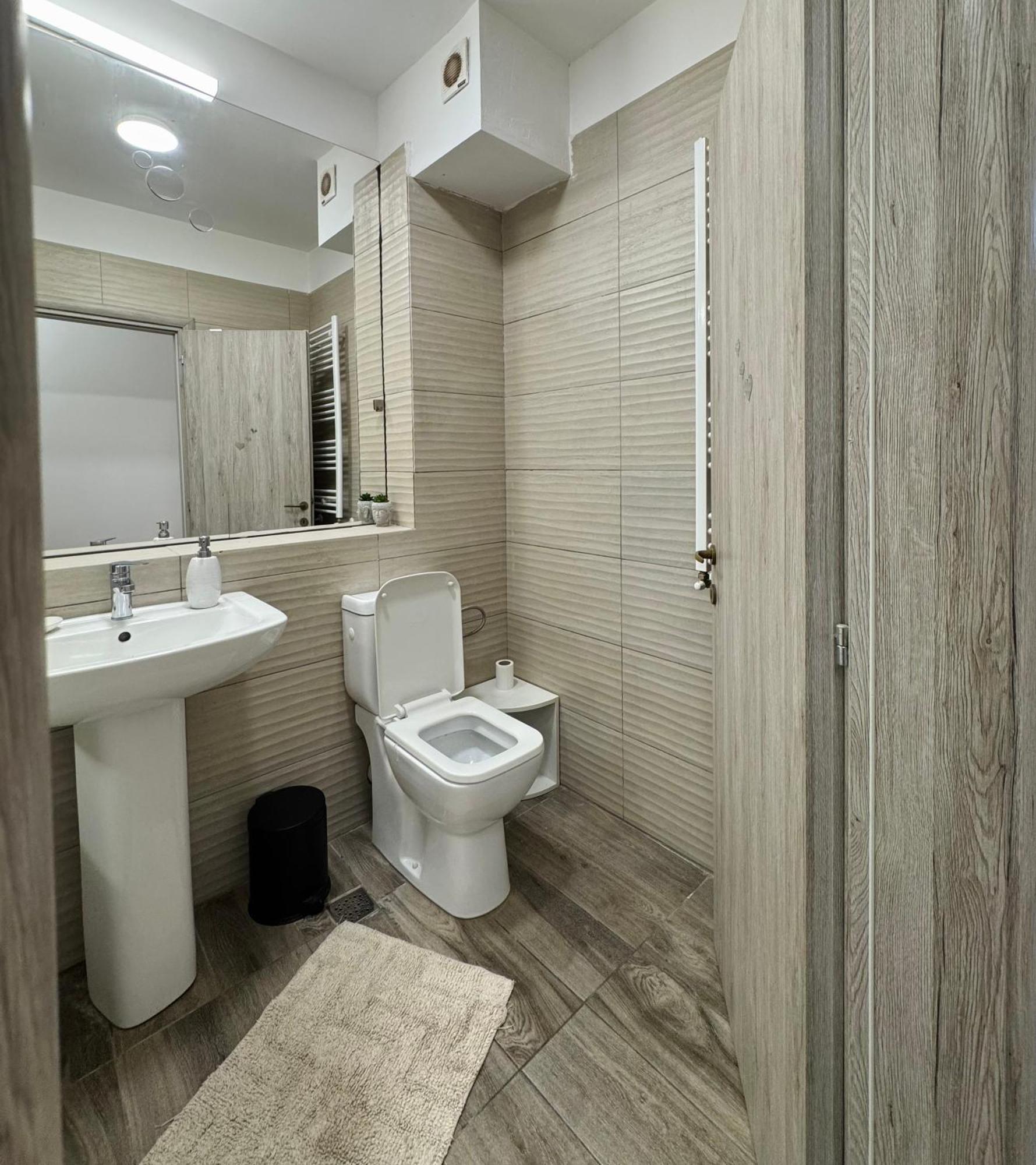 Apartment Solar D3, Private Parking, One Bedroom Bucharest Exterior photo